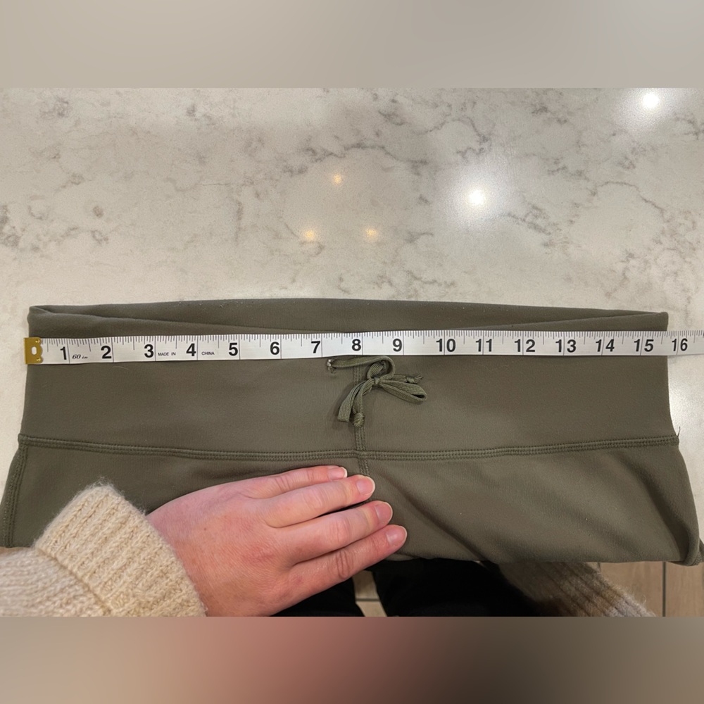 Lululemon Wide Leg Cropped Pants - Picture 6 of 6